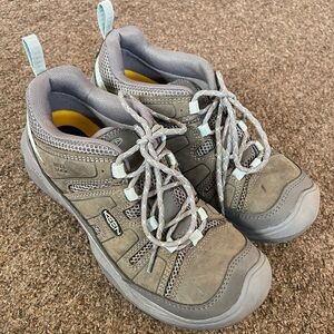 KEEN WOMEN’S CIRCADIA VENT SHOE STEEL GREY - SIZE 7.5